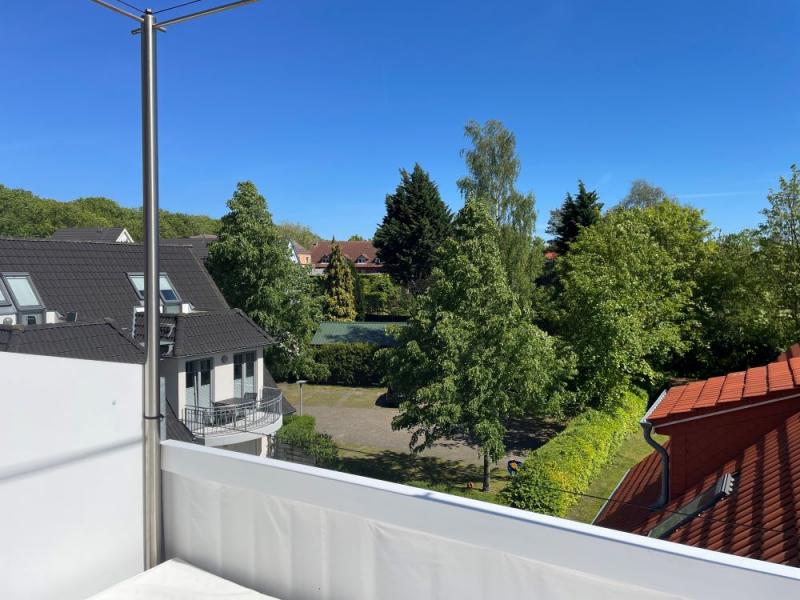 3CB17CC7-1696-55CB-841F-32F2046EEC8F_Ausblick_Balkon