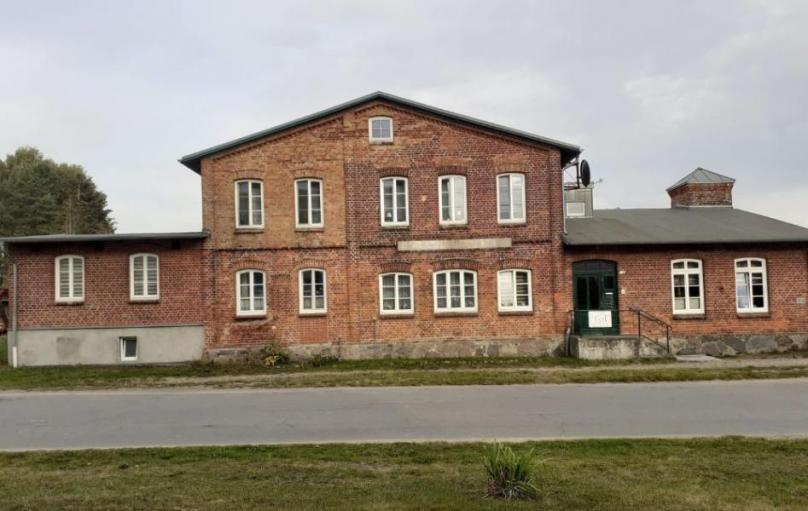 7FE2CC1D-5DFE-D628-BE9E-ACDC2F27E9A9_Strassenansicht_440_808_1_